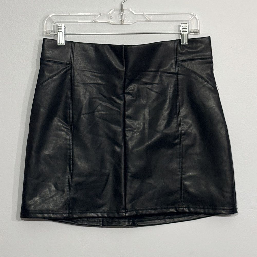 BBJ Los Angeles | Women’s Black PU Leather Mini Skirt